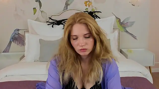 MelissaLiss online show from October 22, 2025, 3:11 pm