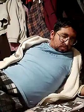 RAJV  online show from October 18, 2025, 3:41 am