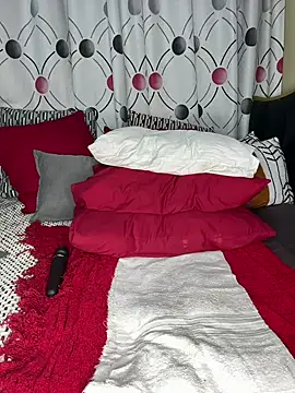 CynnxxxBarb online show from October 18, 2025, 4:31 pm