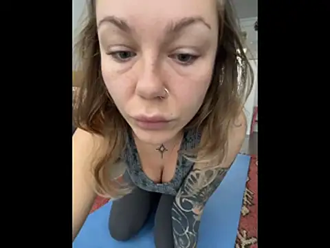 MiraLuna online show from December 17, 2025, 9:14 am