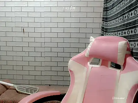 pinay old lover online show from November 7, 2025, 7:46 am