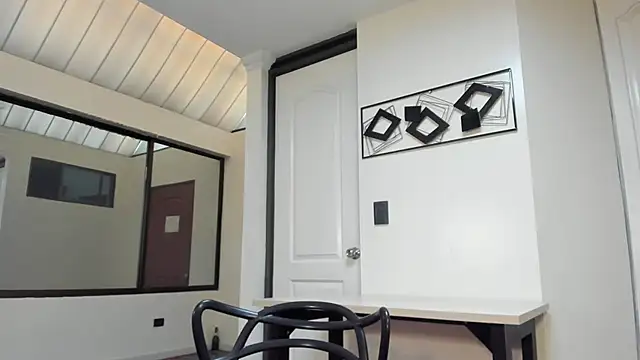 lola cook online show from November 30, 2025, 8:09 pm