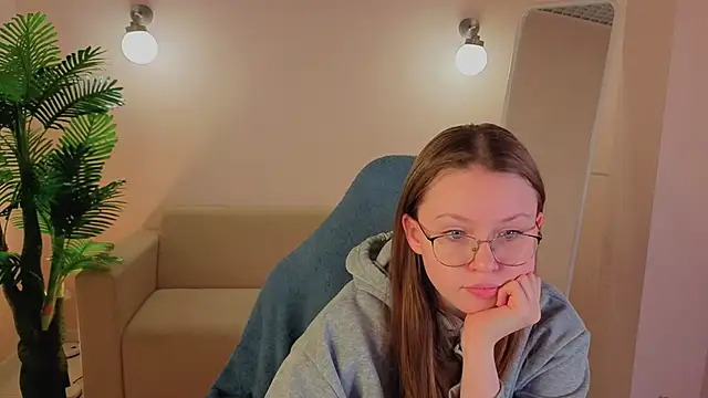 Snapshot of SirenaBlessing chatting on November 6, 2025, 3:10 am SirenaBlessing online show from November 6, 2025, 3:10 am