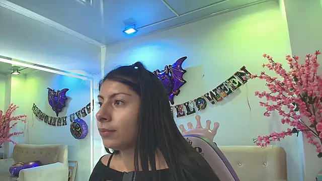 Gabriela milani online show from October 29, 2025, 11:31 am