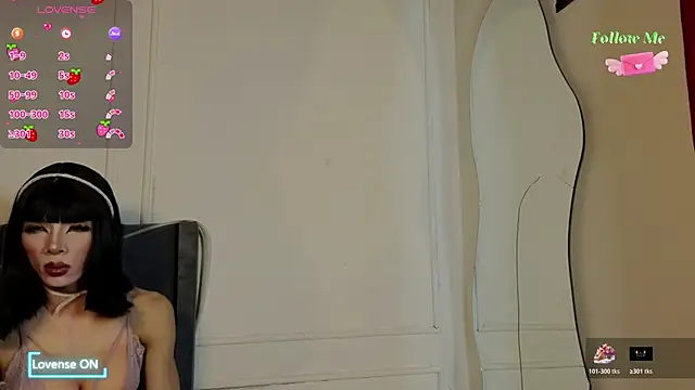 Snapshot of luxuryheaven_8 chatting on November 2, 2025, 3:22 am luxuryheaven 8 online show from November 2, 2025, 3:22 am