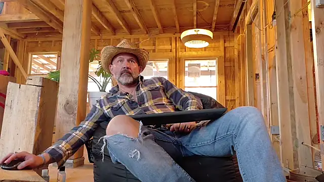 fuckadilf online show from January 7, 2026, 2:33 pm