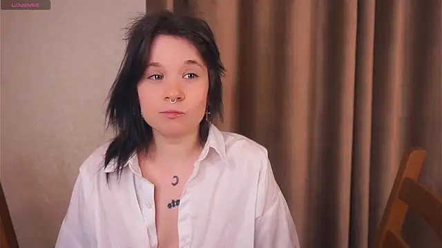 EviaVanveen online show from January 15, 2026, 8:51 am