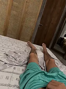 Snapshot of HenryLee1983-cums chatting on October 11, 2025, 4:30 pm HenryLee1983-cums online show from October 11, 2025, 4:30 pm