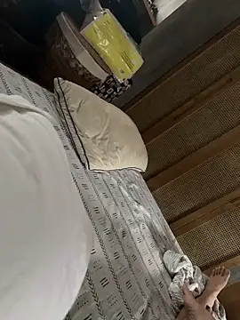 Snapshot of HenryLee1983-cums chatting on October 26, 2025, 2:23 am HenryLee1983-cums online show from October 26, 2025, 2:23 am