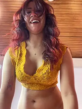 saramooon online show from November 12, 2025, 1:04 pm