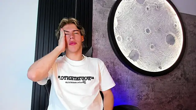 Snapshot of Lucian_grey chatting on November 11, 2025, 4:51 am Lucian grey online show from November 11, 2025, 4:51 am