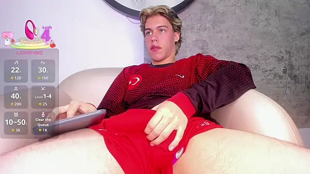 Snapshot of Lucian_grey chatting on November 18, 2025, 5:00 am Lucian grey online show from November 18, 2025, 5:00 am