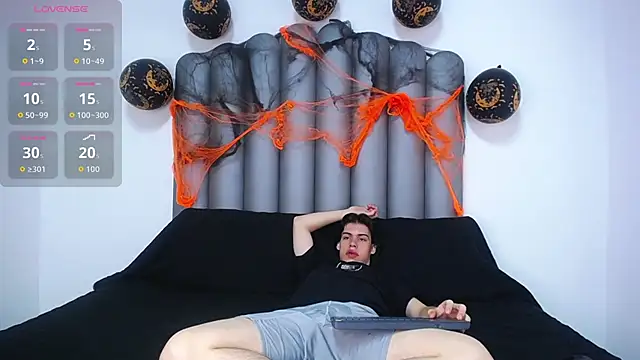 Snapshot of Lucian_grey chatting on October 16, 2025, 4:21 am Lucian grey online show from October 16, 2025, 4:21 am