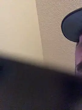 Snapshot of hoociedaddy24 chatting on December 4, 2025, 1:10 pm hoociedaddy24 online show from December 4, 2025, 1:10 pm