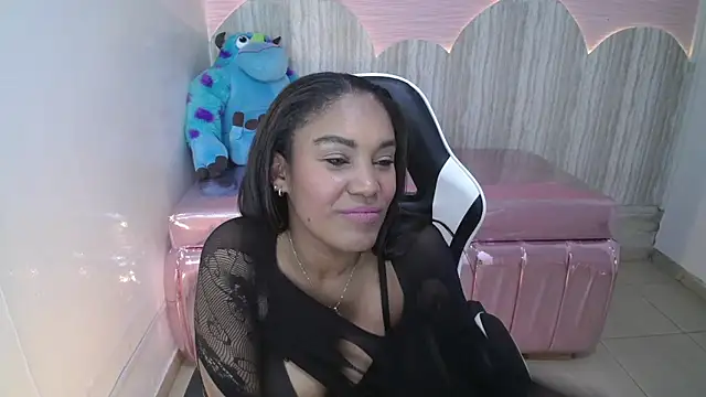 kamala a online show from November 16, 2025, 2:11 pm