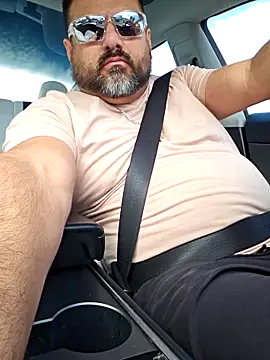 Snapshot of Roddog18 chatting on February 5, 2026, 6:15 pm Roddog18 online show from February 5, 2026, 6:15 pm