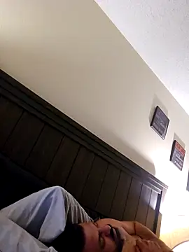 Snapshot of Roddog18 chatting on February 12, 2026, 12:49 pm Roddog18 online show from February 12, 2026, 12:49 pm