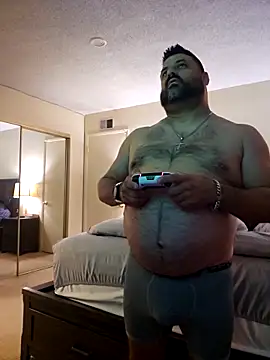 Roddog18 online show from November 30, 2025, 4:35 am