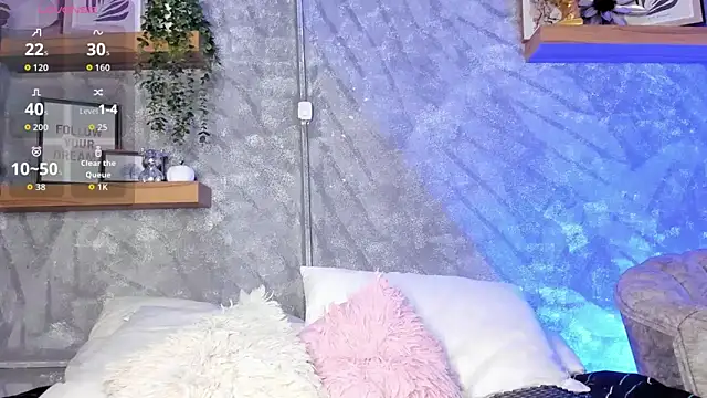 Nikolbrice online show from January 6, 2026, 7:07 pm