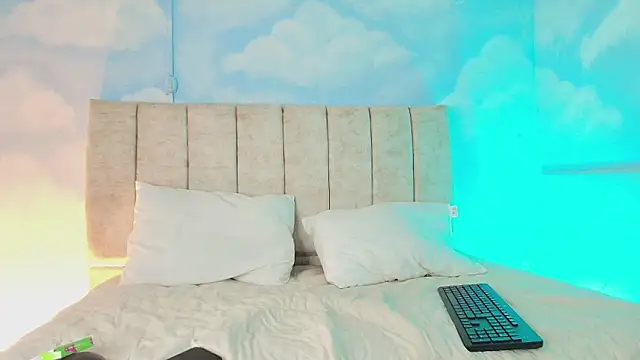 Nikolbrice online show from April 10, 2026, 2:07 am