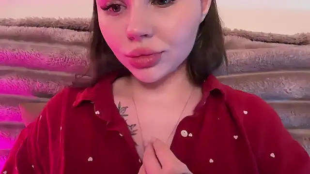 AlmaryKim online show from May 15, 2026, 6:39 pm