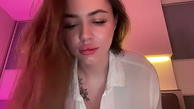 AlmaryKim online show from February 4, 2025, 7:55 pm