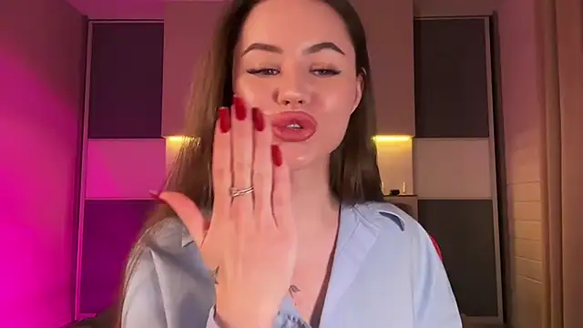 AlmaryKim online show from January 21, 2025, 7:39 pm