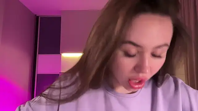 AlmaryKim online show from February 5, 2025, 7:53 pm