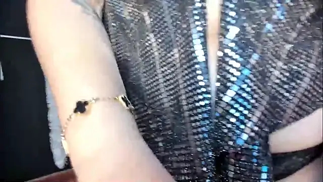 Xiomara Stwart online show from December 16, 2025, 9:19 pm