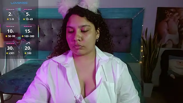 Snapshot of roxx_iie chatting on October 22, 2025, 7:24 pm roxx iie online show from October 22, 2025, 7:24 pm