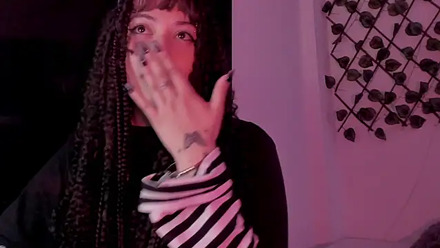 Snapshot of Kora_Red69 chatting on February 5, 2026, 2:02 pm Kora Red69 online show from February 5, 2026, 2:02 pm