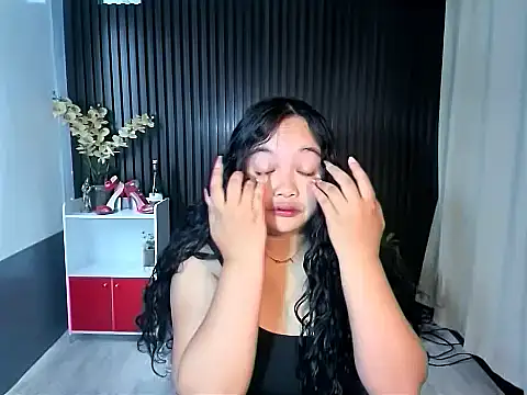 UrFavouriteCravings online show from November 16, 2025, 1:21 am