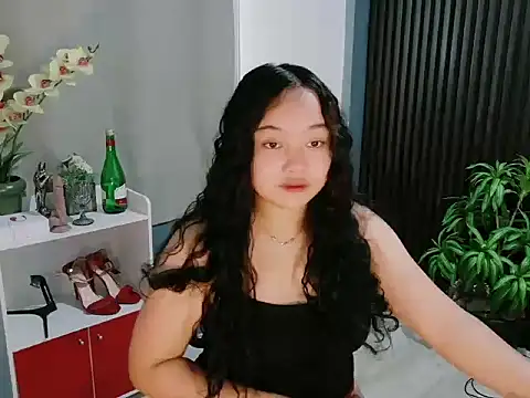 UrFavouriteCravings online show from December 19, 2025, 1:42 am