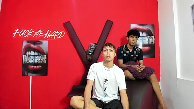 VERY HOT GUYS online show from April 4, 2026, 7:31 pm