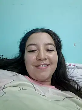 annyaparis online show from October 15, 2025, 2:21 am