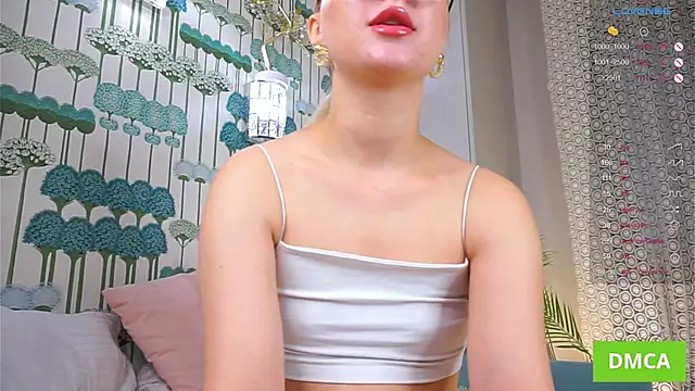 MichalBenskin online show from October 21, 2025, 6:02 am