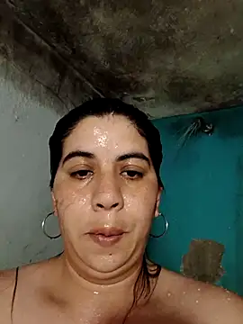 Snapshot of Benditofetiche chatting on November 12, 2025, 12:59 am Benditofetiche online show from November 12, 2025, 12:59 am