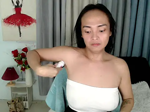 Snapshot of xAsianTOPModelx chatting on November 13, 2025, 11:08 pm xAsianTOPModelx online show from November 13, 2025, 11:08 pm