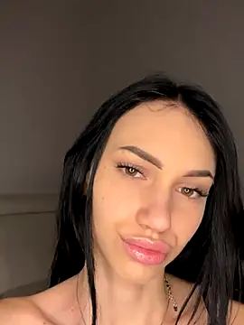 ilariea girl online show from December 3, 2025, 11:25 pm