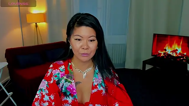 Snapshot of BeckySunday chatting on October 9, 2025, 6:14 am BeckySunday online show from October 9, 2025, 6:14 am
