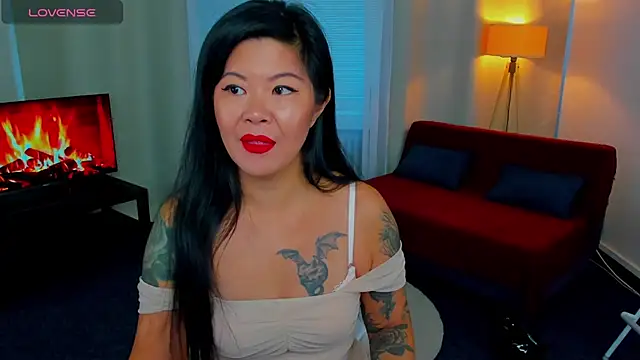 Snapshot of BeckySunday chatting on October 3, 2025, 6:04 am BeckySunday online show from October 3, 2025, 6:04 am