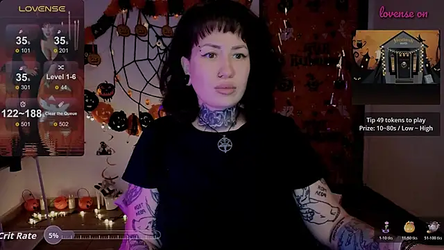 Senorita  Dakota online show from November 5, 2025, 10:02 pm