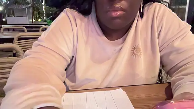 Snapshot of nanaisbackk chatting on December 14, 2025, 4:34 pm nanaisbackk online show from December 14, 2025, 4:34 pm