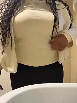 Snapshot of nanaisbackk chatting on December 17, 2025, 11:26 am nanaisbackk online show from December 17, 2025, 11:26 am