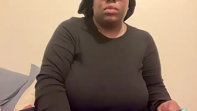 Snapshot of nanaisbackk chatting on February 12, 2026, 5:45 pm nanaisbackk online show from February 12, 2026, 5:45 pm