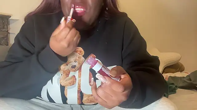 Snapshot of nanaisbackk chatting on February 6, 2026, 6:04 pm nanaisbackk online show from February 6, 2026, 6:04 pm