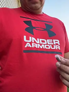 Snapshot of daddyshark83 chatting on September 30, 2025, 2:23 pm daddyshark83 online show from September 30, 2025, 2:23 pm