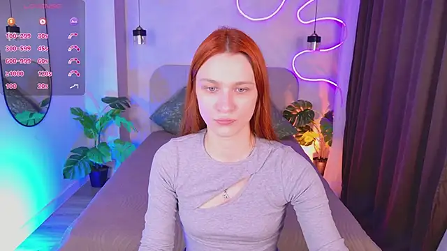 Snapshot of PollyMayer chatting on June 4, 2026, 8:46 pm PollyMayer online show from June 4, 2026, 8:46 pm