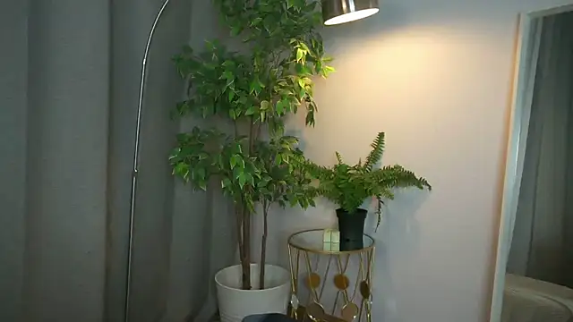 PollyMayer online show from December 5, 2025, 9:12 pm