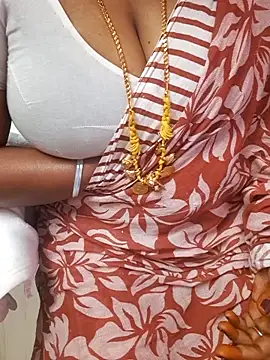 Snapshot of Tamil_Ammani chatting on February 21, 2026, 5:59 pm Tamil Ammani online show from February 21, 2026, 5:59 pm